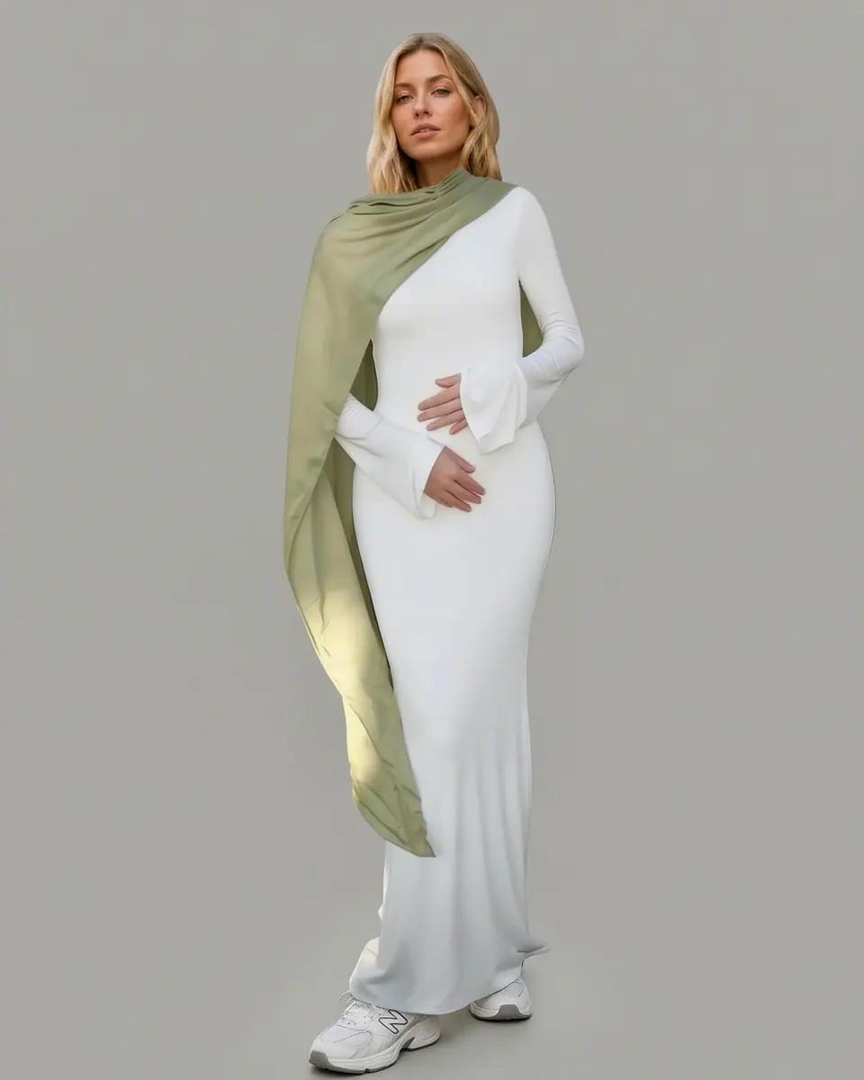 European And American-style Minimalist Fitted Long-sleeve Dress Paired With A Green Shawl